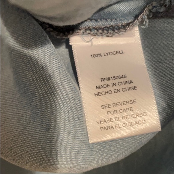 ⭐️RARE FIND⭐️LOVE 8 Hi-Low Denim Shirt - Picture 6 of 15